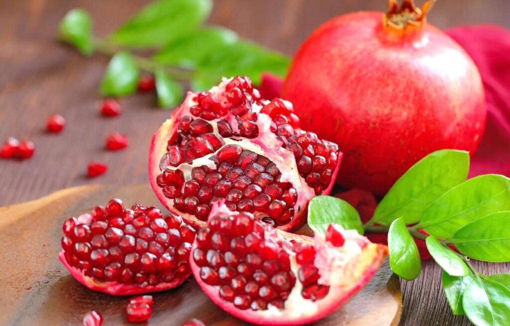 Por Que a Romã é a Melhor Fruta Para Pele Jovem?