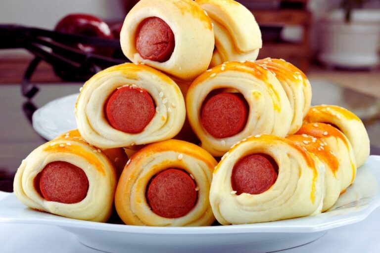 Enroladinho de salsicha com 3 ingredientes!